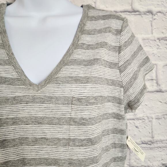 NWT Daily Ritual Shirt Womens Size Large Gray Stripe V Neck Tee - Picture 3 of 13